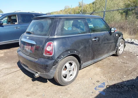 2008 Mini Cooper from USA, damaged, VIN WMWMF33588TU68204